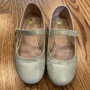 Gold sparkly dress shoes
